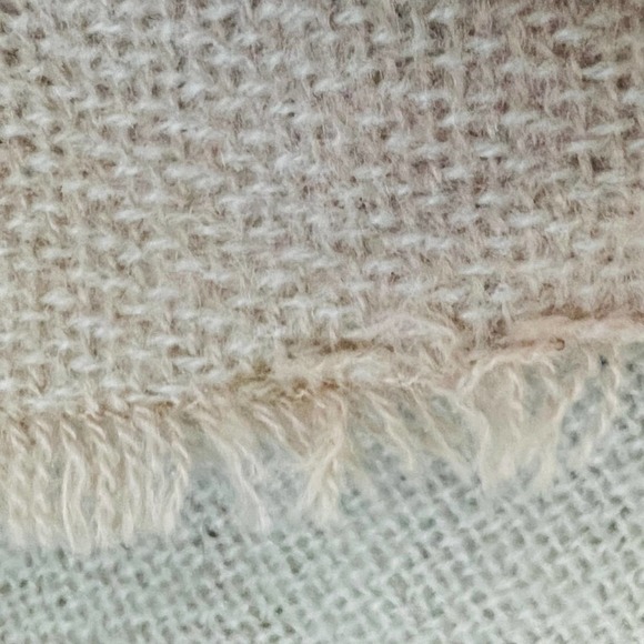 Soia & Kyo Yadira Pink Ivory Fringe Scarfigan Wrap Cozy Minimalist OS - Picture 4 of 7